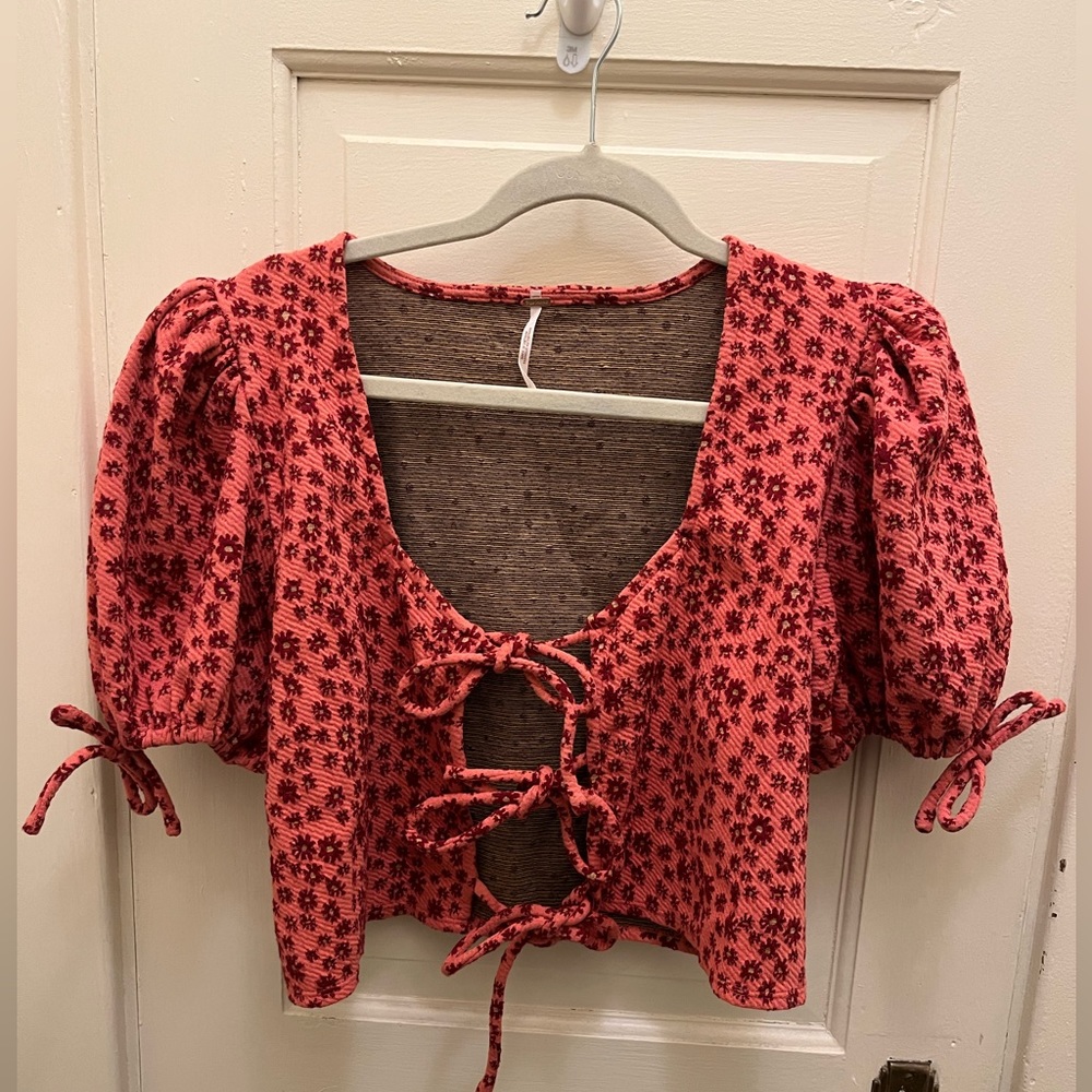 Free People floral puff sleeve tie front crop top